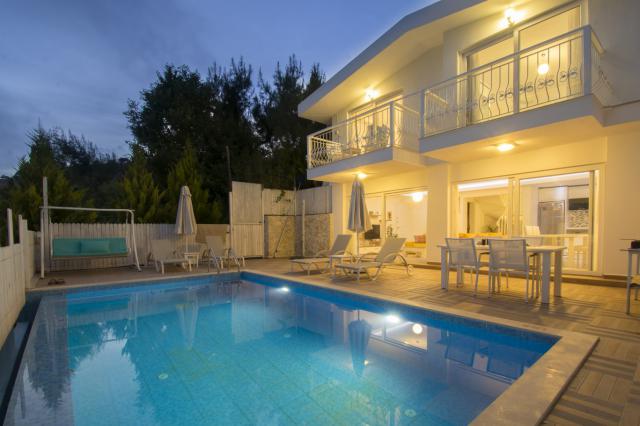 Kalkan İslamlar Mevkiinde 4 Kişilik Muhafazakar Tatil Villası