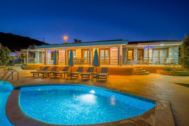 Kalkan Üzümlü Köyünde Korunaklı Muhteşem Villa