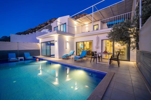Kalkan Kördere'de 4 Kişilik Korunaklı Villa