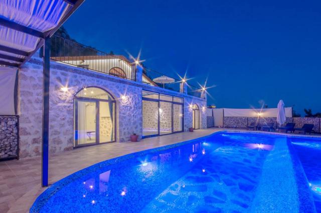 Kalkan Akbel Mevkiinde Muhafazakar 6 Kişilik Tatil Villası 