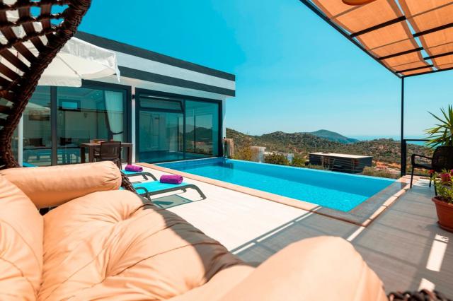 Kalkan Kördere Mevkiinde 2 Kişilik Balayı Villası