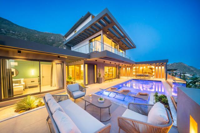 Kalkan Kızıltaş Mevkiinde Deniz Manzaralı Lüks 8 Kişilik Tatil Villası 
