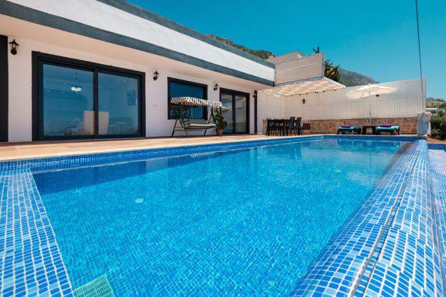 Kalkan Kördere Mevkiinde  4 kişilik Korunaklı Tatil Villası