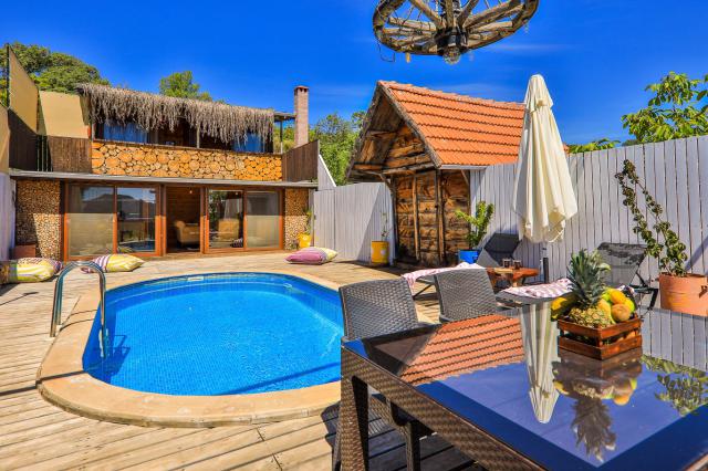 Kaş Pınarbaşında Otantik Balayı Villası