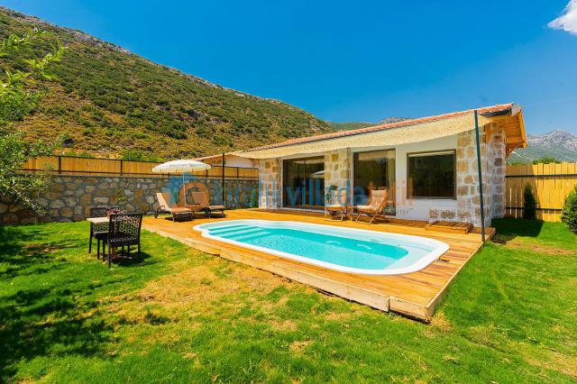 Bezirgan Mevkiinde2 Kişilik Balayı Villası