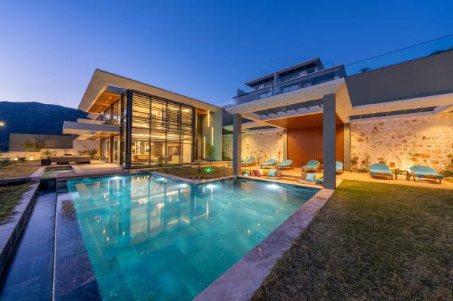 Kalkan'ın Elit Bölgesi Kalamar'da 8 Kişilik Ultra Lüks Tatil Villası