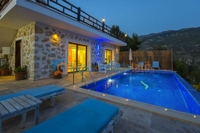 Kalkan İslamlar Köyünde Korunaklı Tatil Villası