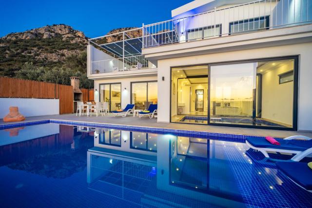 Kalkan Kördere'de 4 Kişilik Korunaklı Tatil Villası