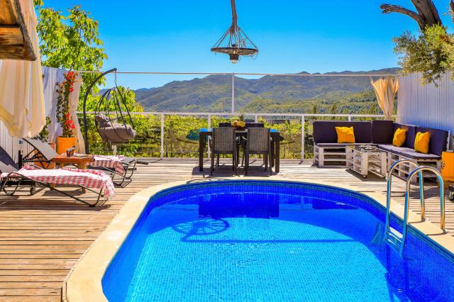 Kaş Pınarbaşında Otantik Balayı Villası