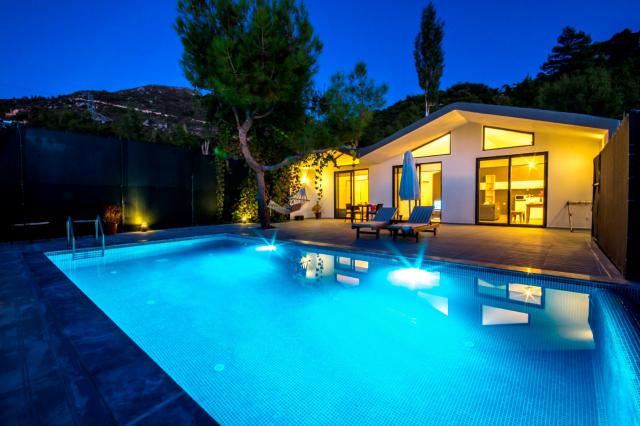 Kalkan İslamlar Mevkiinde Muhafazakar Balayı Tatil Villası