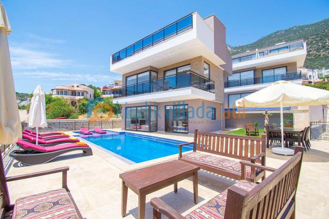 Kalkan Kızıltaş Mevkiinde 6 Kişilik Tatil Villası