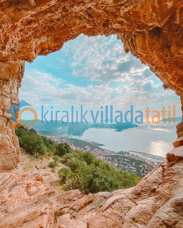 Kaş'ta Bir Efsane: Uyuyan Dev